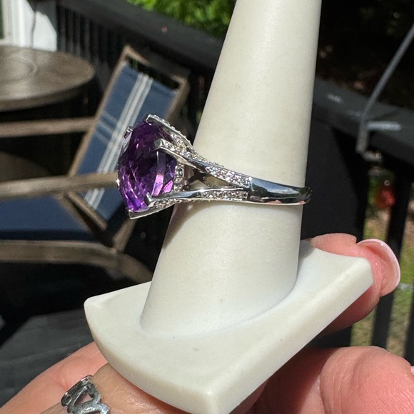 Vintage Purple Gemstone Ring - Picture 6 of 8
